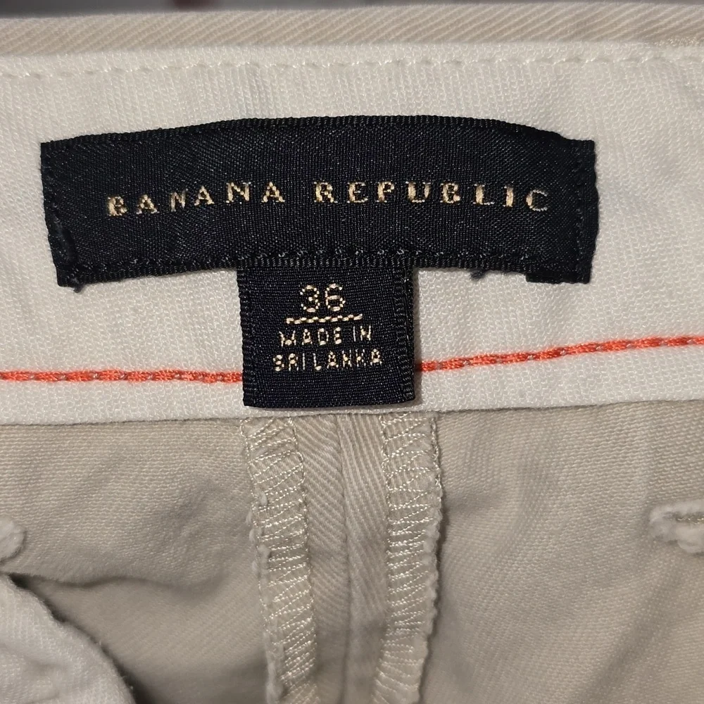 Banana Republic Light Khaki Flat Front Shorts Classicore Mens Size 36